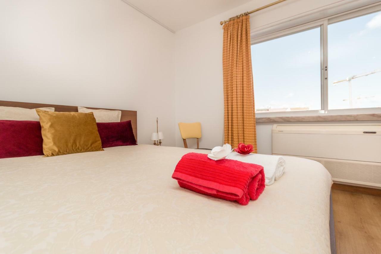 Cosmopolis Apartment Lisbon Bagian luar foto